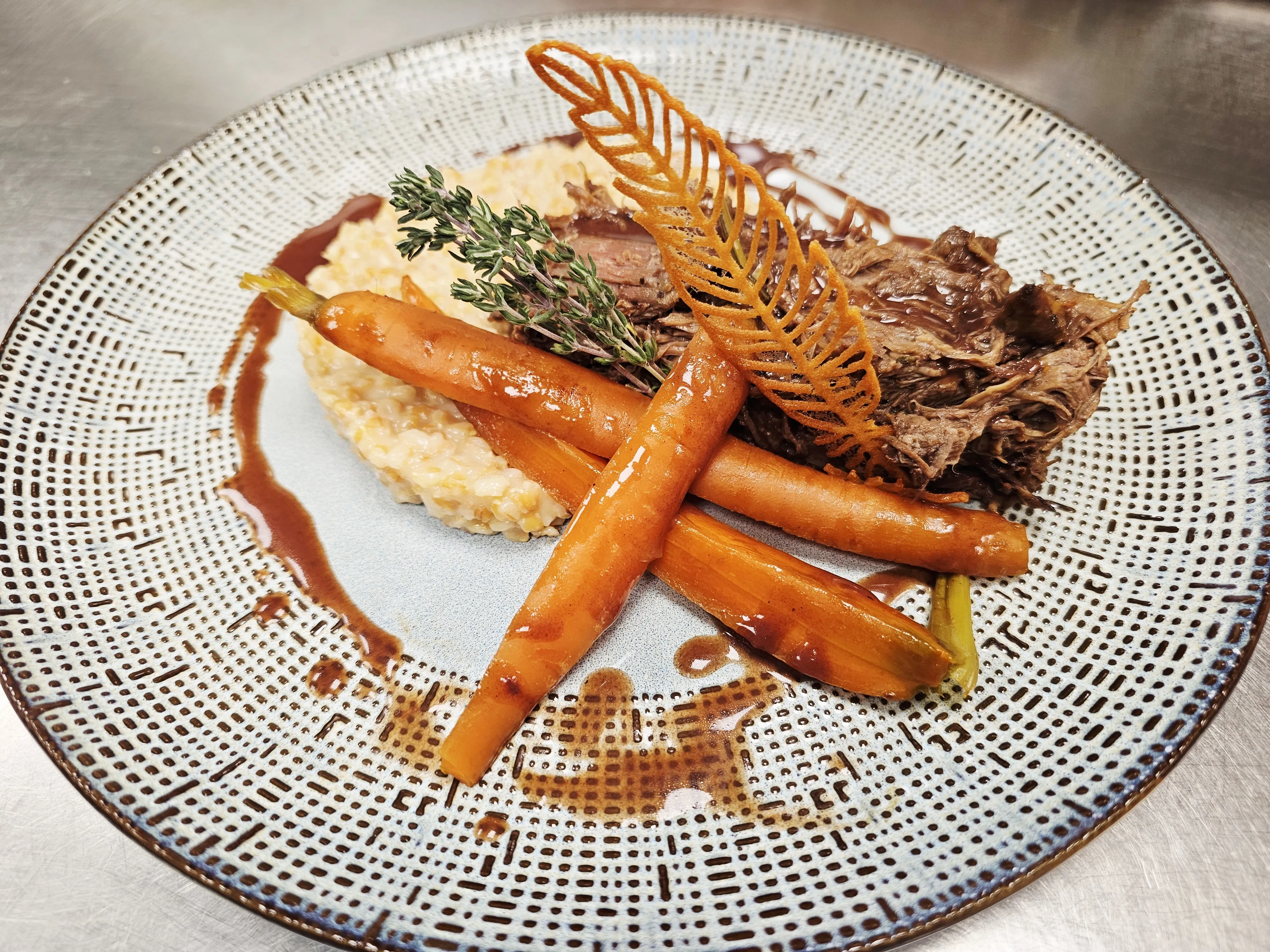 chef cuisinier attentif à Saint-Dionisy